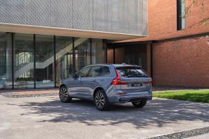Volvo XC60 B5 AWD R-Design 2021 года  (CN)